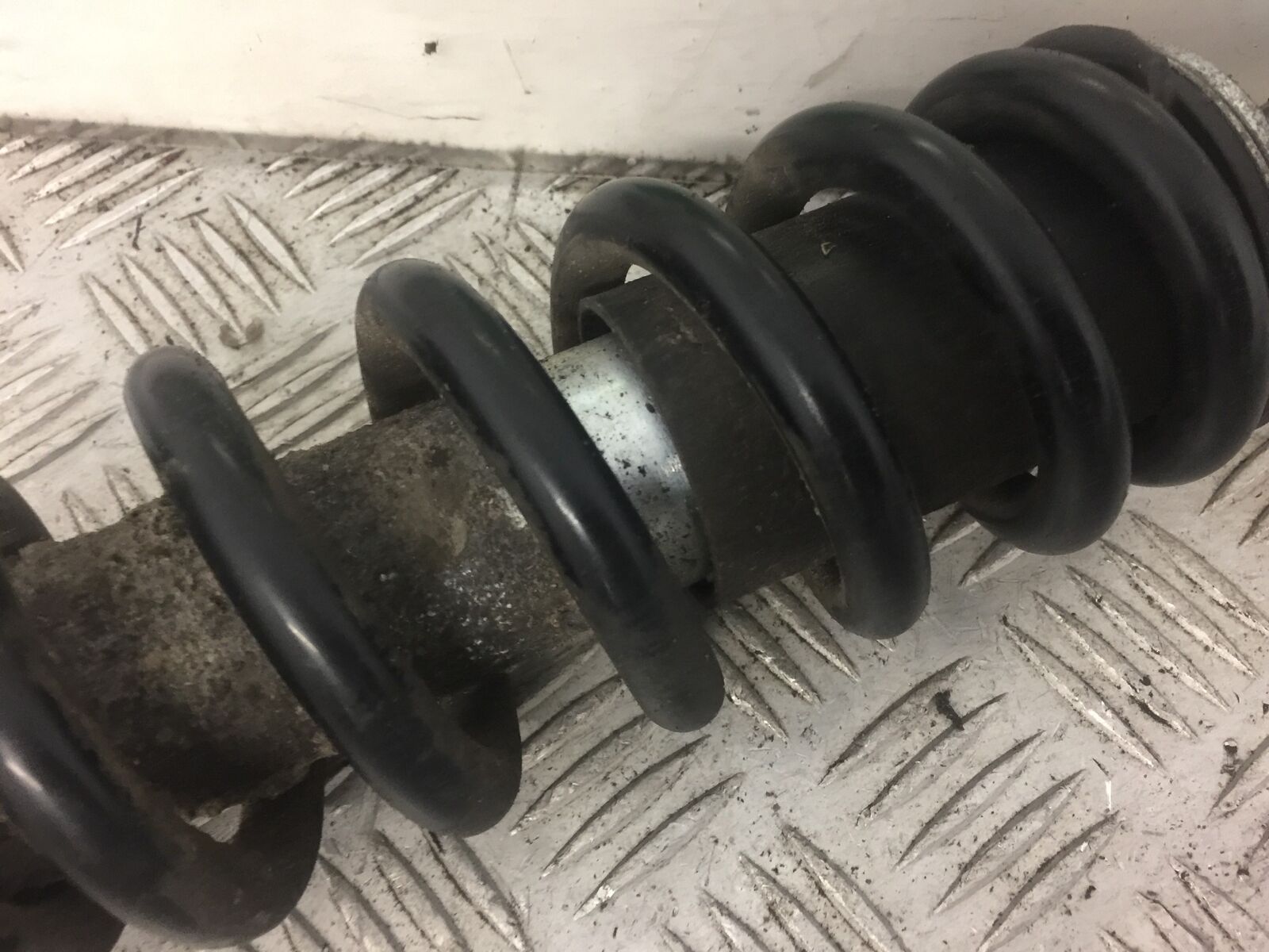 HONDA CBR 500 R  CBR500 R REAR SHOCK  YEAR 2014  (STOCK 392)