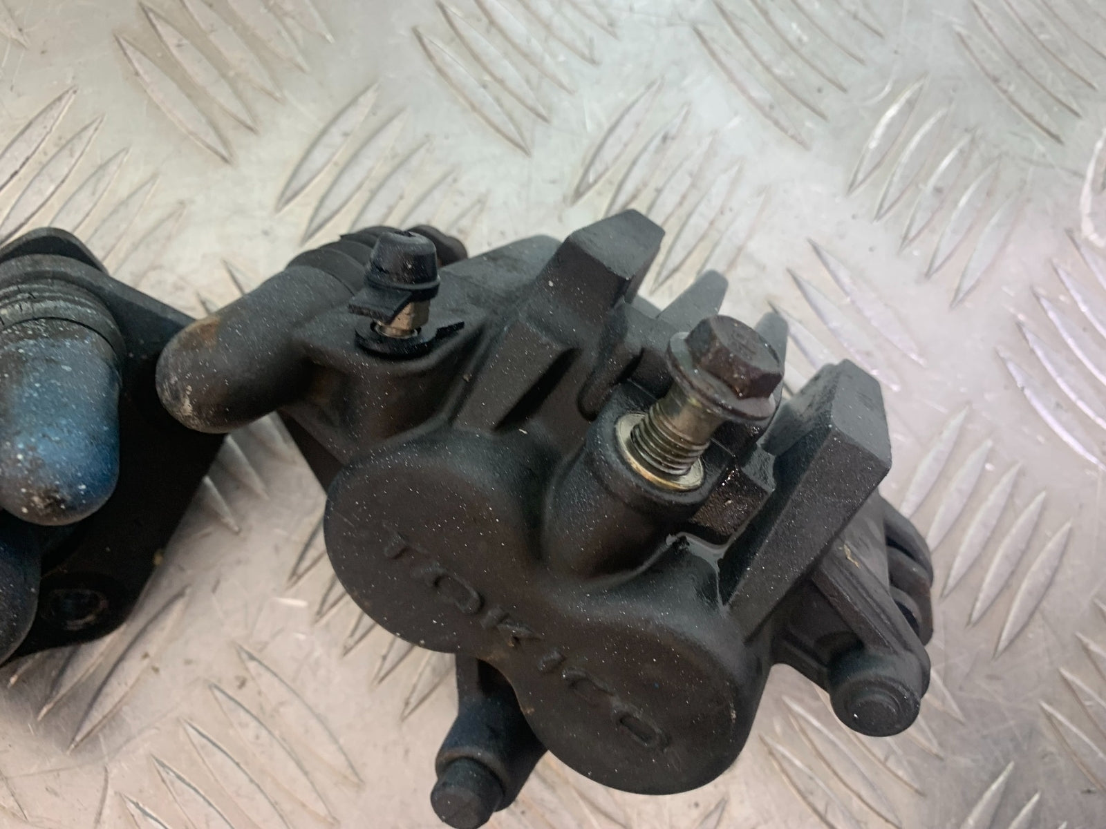 SUZUKI GSX750 F GSX 750 F FRONT BRAKE CALIPERS  YEAR 1998-2003 (CMB1063)
