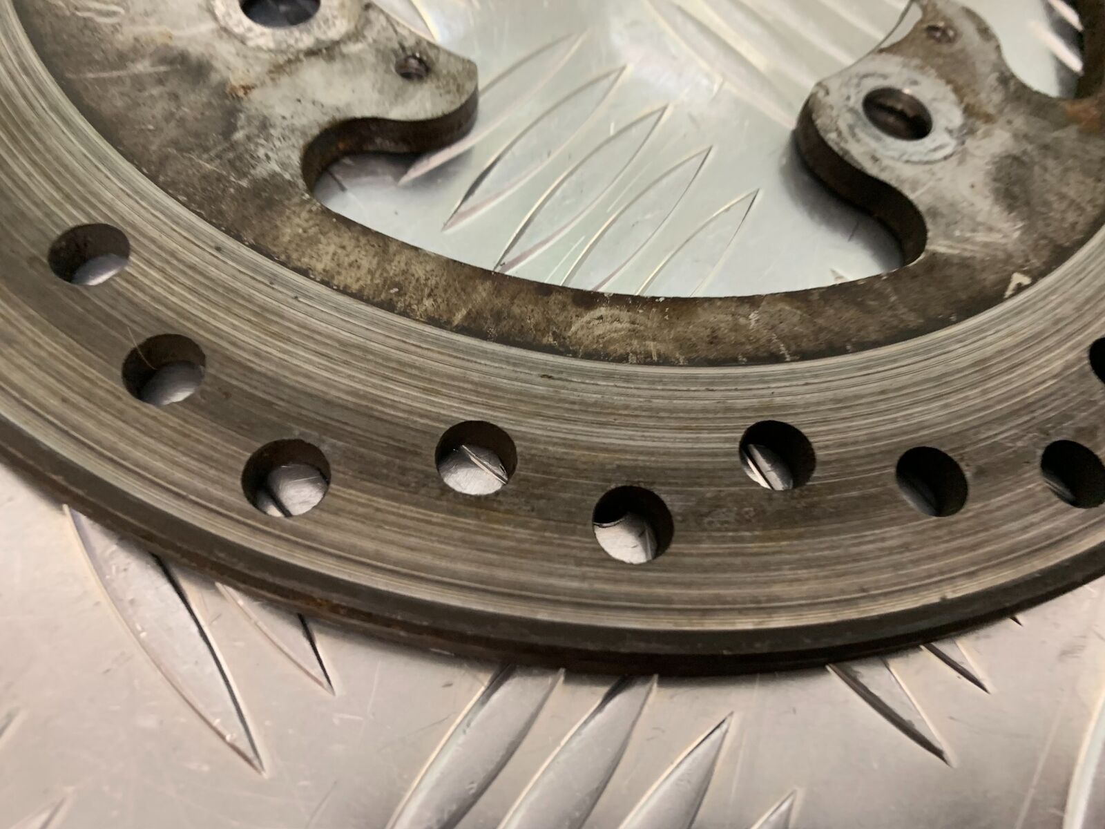 TRIUMPH TIGER 800 XCA REAR BRAKE DISC   YEAR 2015-2017 (STOCK 940)