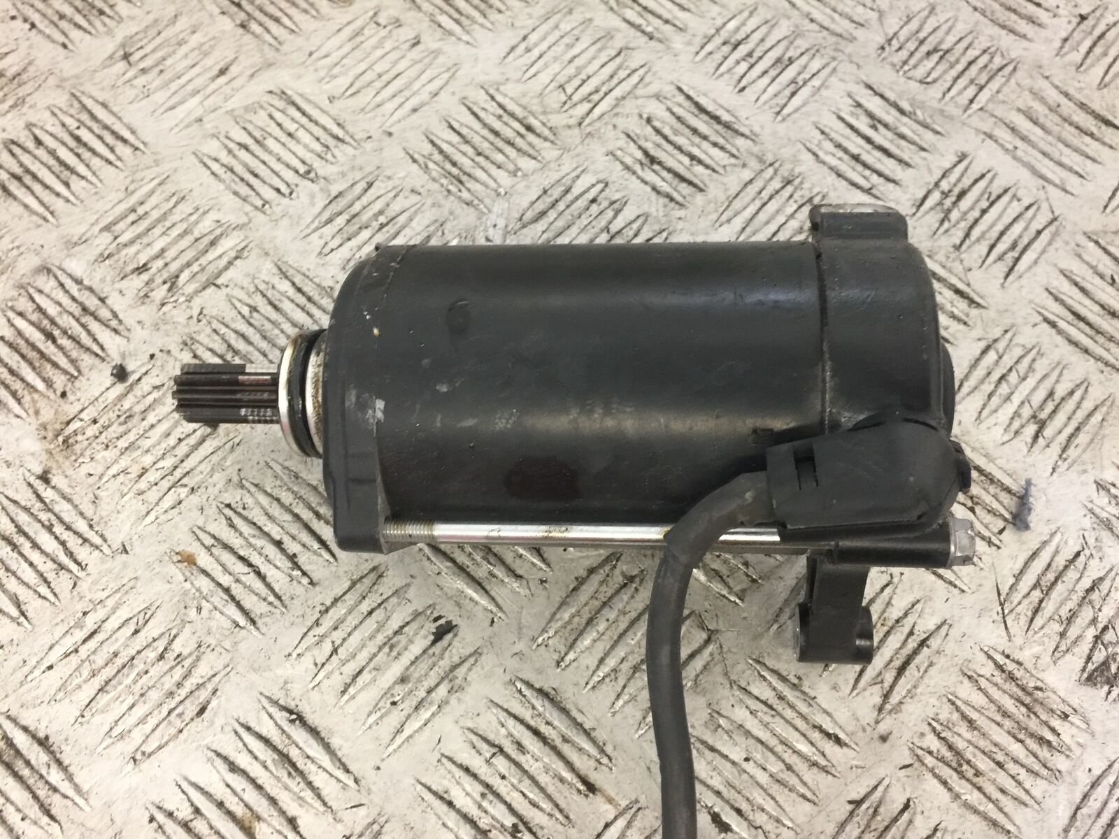 BMW R1200 GS TE EXCLUSIVE STARTER MOTOR YEAR 2018  (STOCK 702)