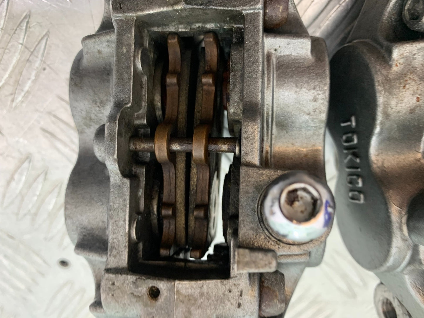 KAWASAKI ZZR1100 D FRONT BRAKE CALIPERS  YEAR 1993-2001 (CMB1189)