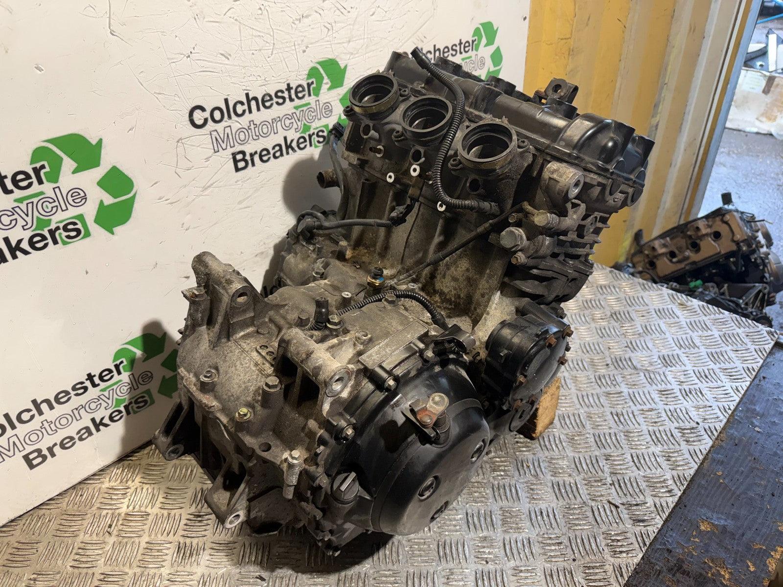 TRIUMPH 955i DAYTONA ENGINE YEAR 2002-2006 (CMB1229)