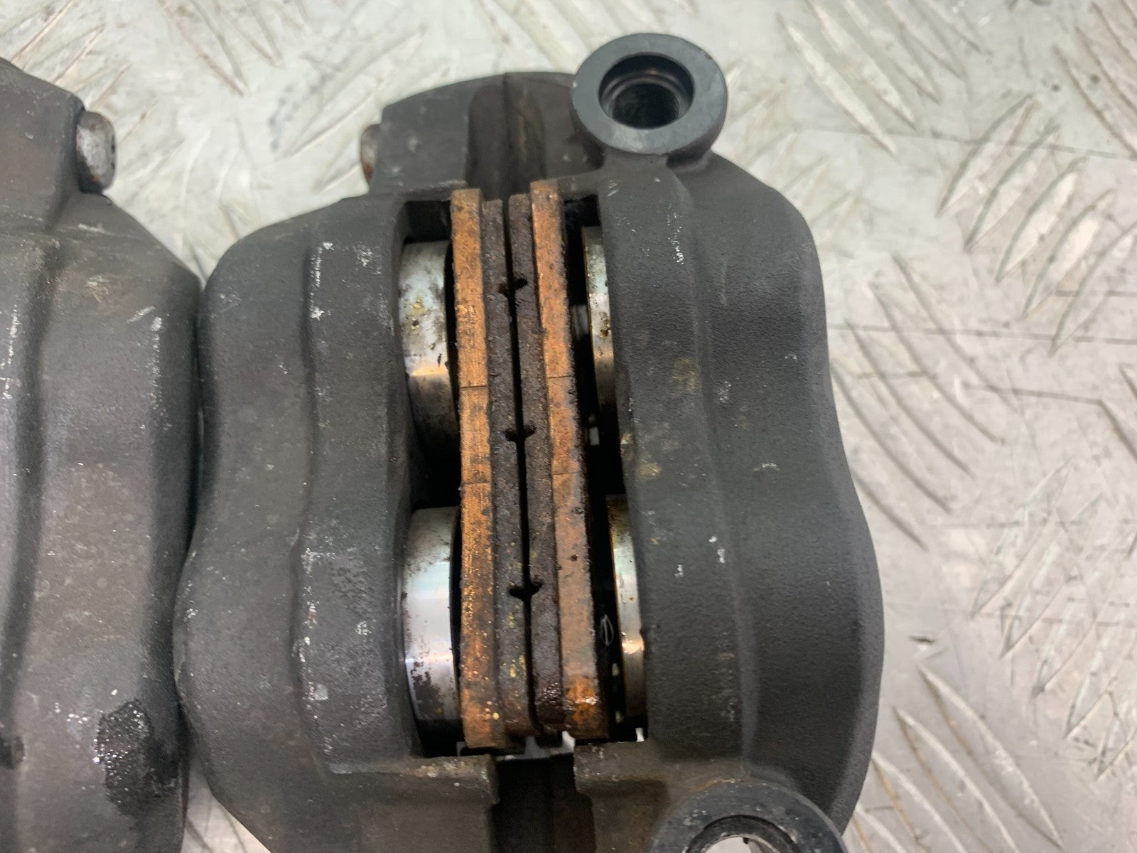 HONDA CBR1000 rr FIREBLADE FRONT BRAKE CALIPERS  YEAR 2006 (CMB1220)