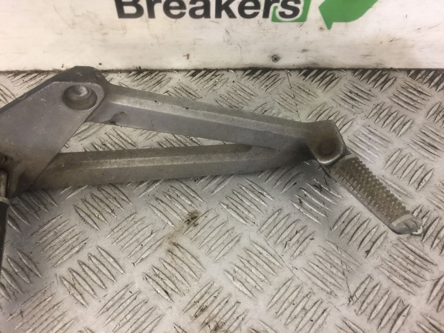 YAMAHA XJR400 XJR 400 LEFT HANGER  YEAR 1992 (STOCK 425)