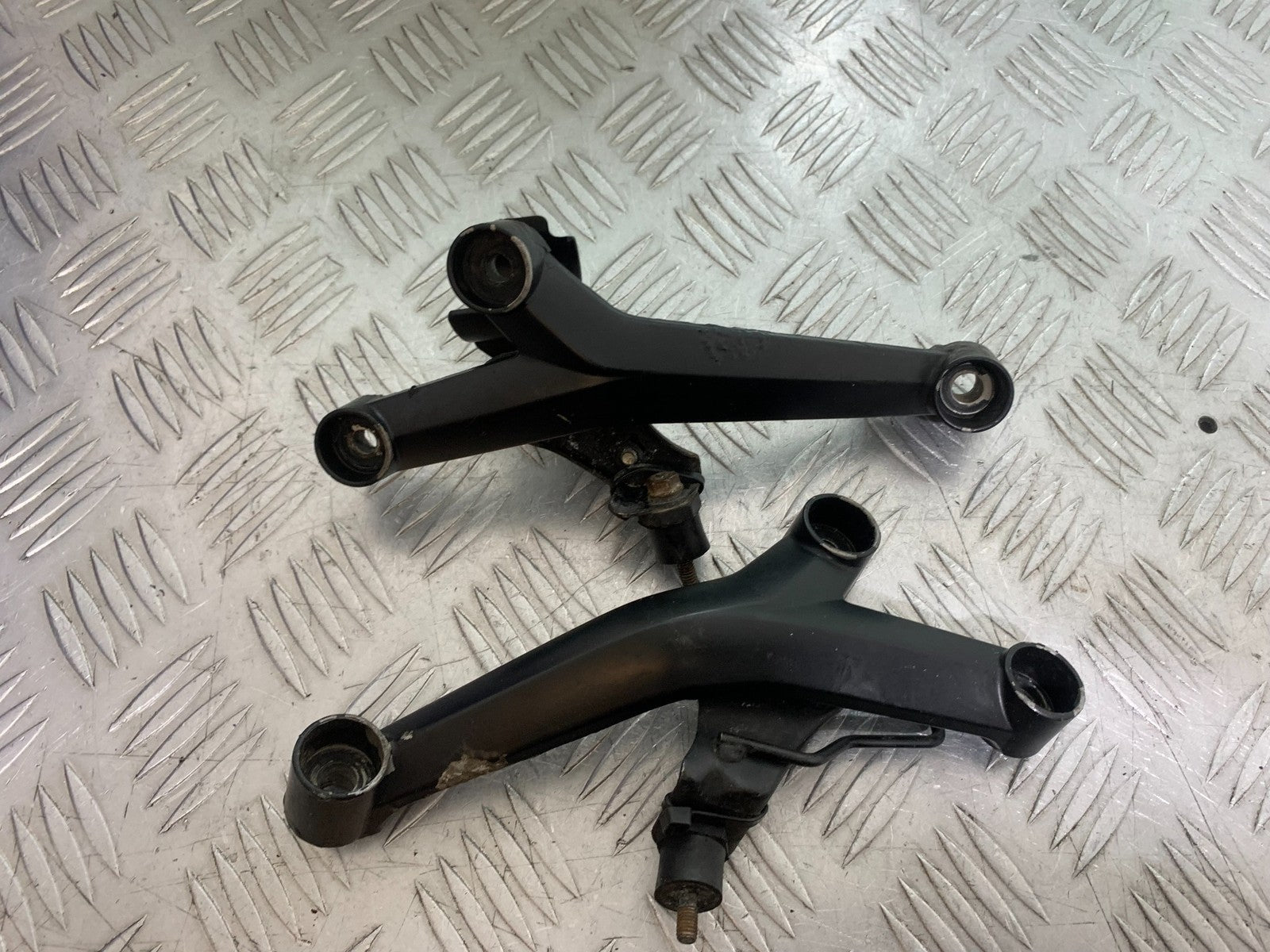 KTM DUKE 390 ENGINE BRACKETS  YEAR 2017- 2023 (CMB1314)