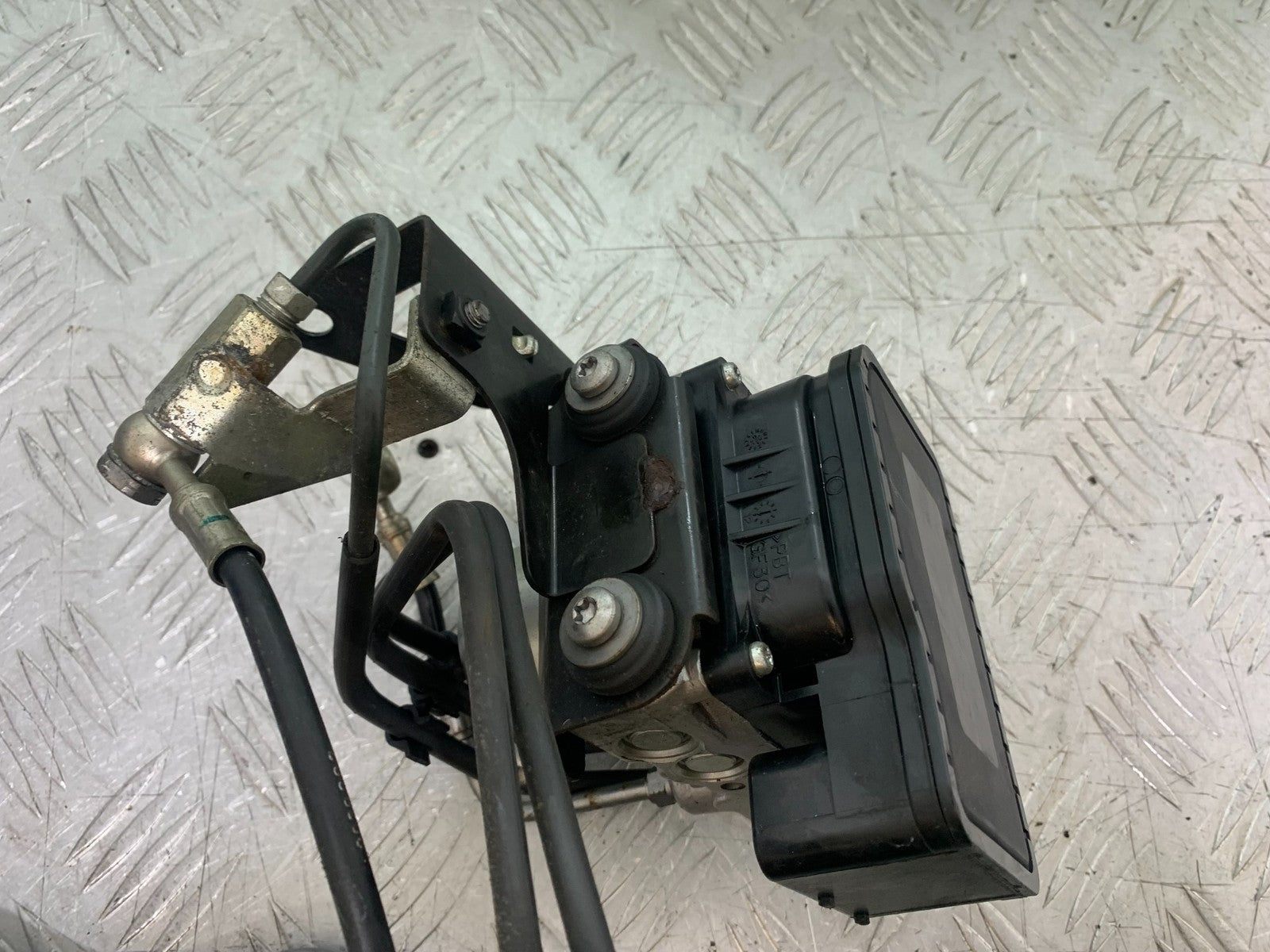 TRIUMPH 1050 SPRINT GT ABS PUMP  YEAR 2010-2016 (CMB1250)