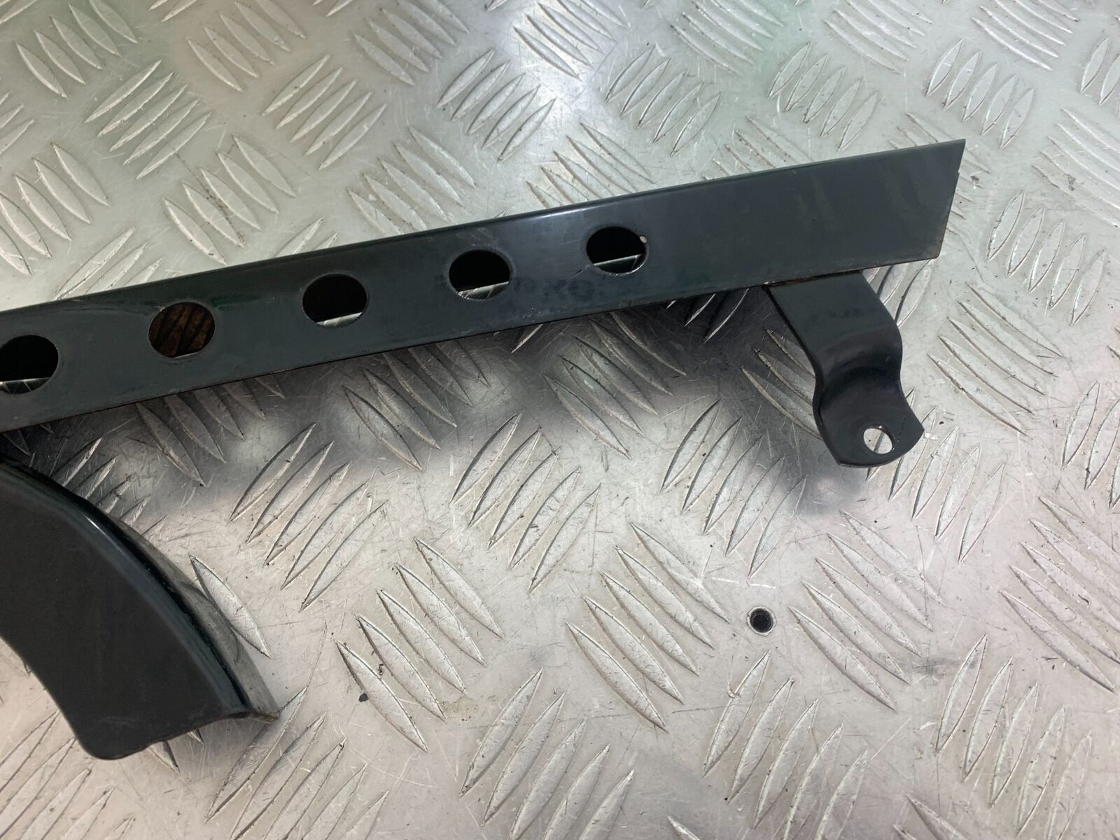 HARLEY DAVIDSON XL883 N IROD CHAIN GUARD YEAR 2020  (CMB1116)