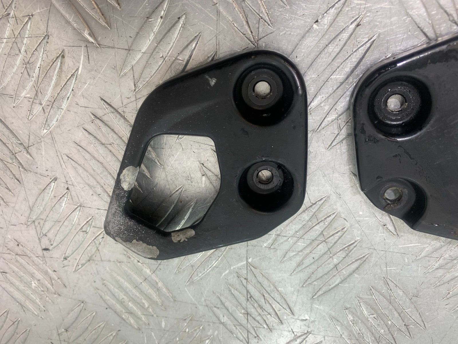 BMW R1200 R 1200 GS HEEL PLATES  YEAR 2013-2016 (CMB1257)