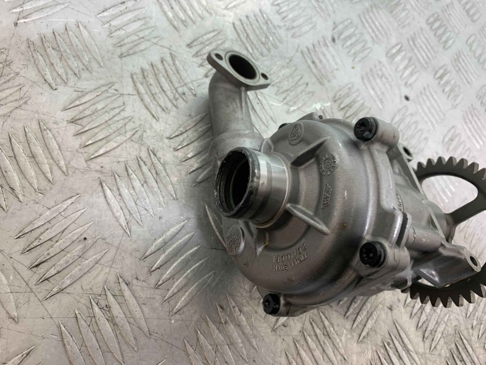 MV AGUSTA 675 F3 OIL PUMP YEAR 2012-2016 (CMB1302)