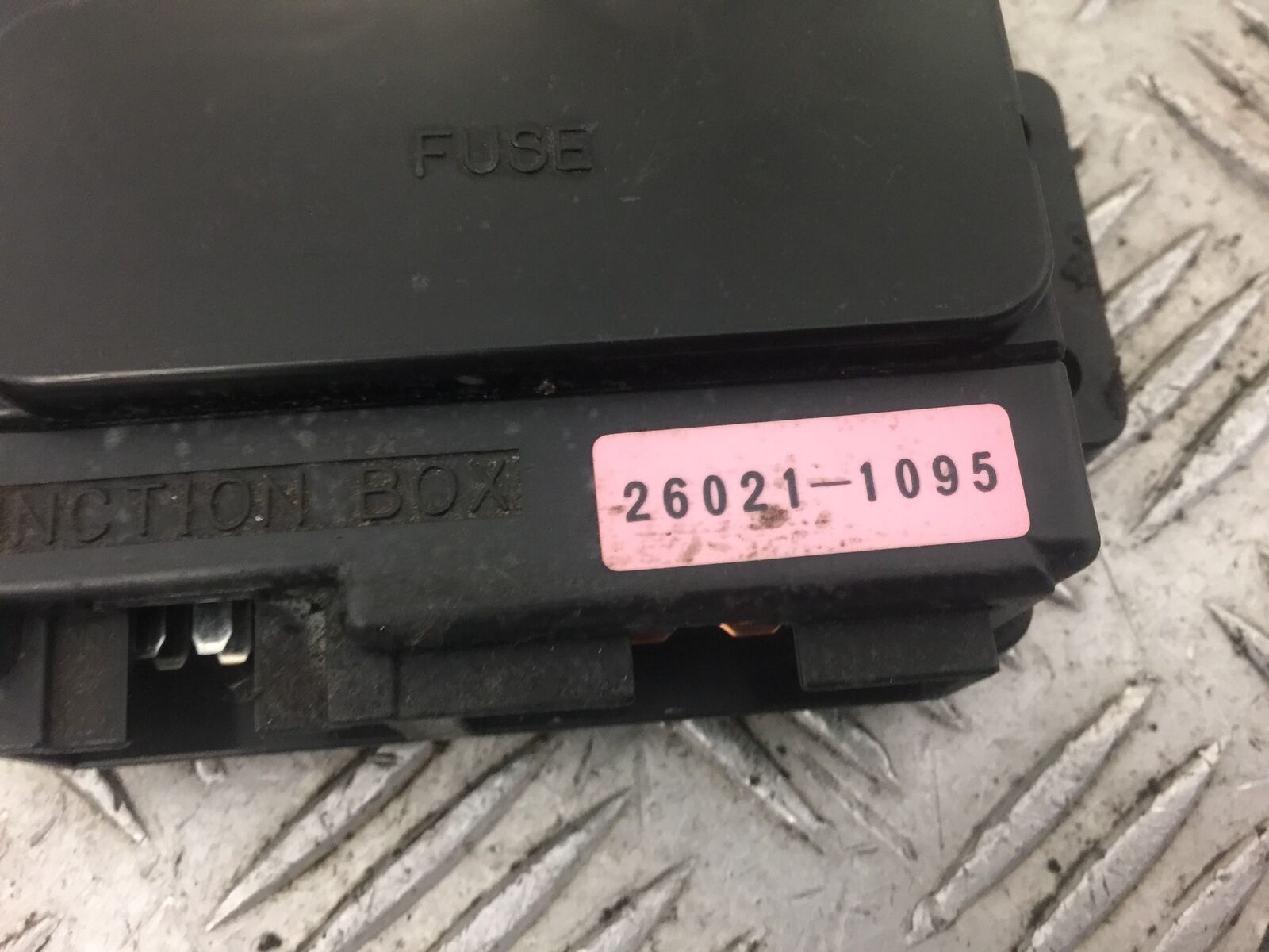 KAWASAKI ZX6R ZX636 FUSE BOX  YEAR 2002  (STOCK 484)