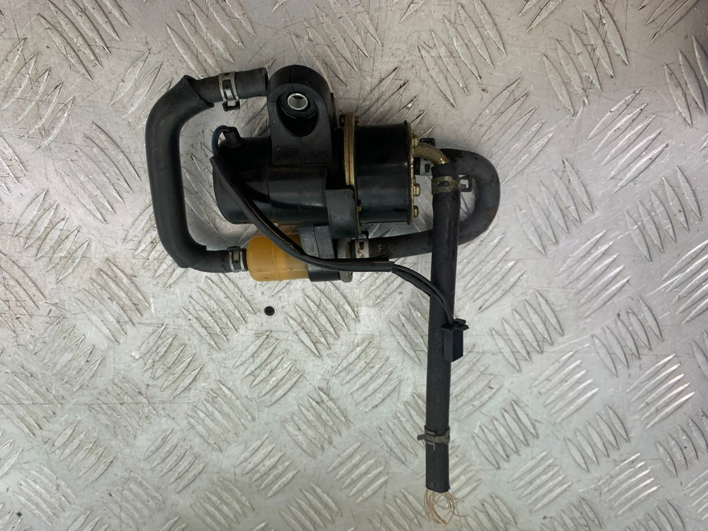 YAMAHA YZF R1 4XV PETROL PUMP  YEAR 1998-99 (CMB1291)
