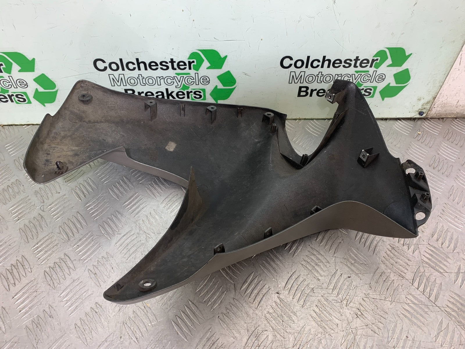HONDA XL125 VARADERO RIGHT FAIRING PANEL  YEAR 2001-2006  (CMB1304)