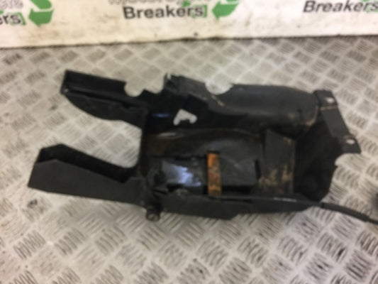 YAMAHA FZ6 S2 UNDERTRAY  YEAR 2007 (STOCK 547)