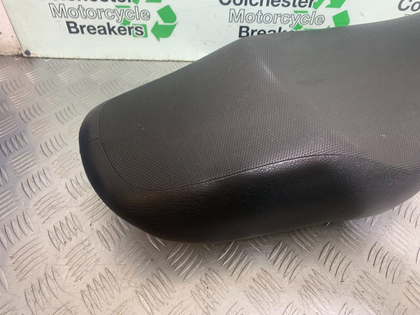 SUZUKI GSX750 INAZUMA SEAT   YEAR 1998-2003 (CMB1308)