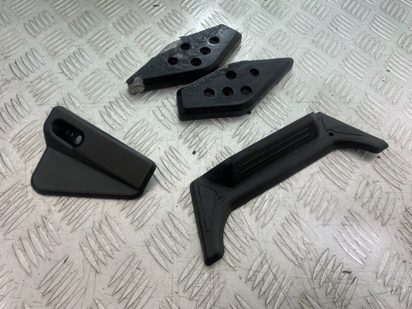 ROYAL ENFIELD HIMALAYAN 411 INFILL PANELS  YEAR 2018-2023 (CMB1279)
