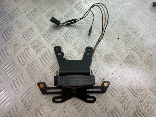 TRIUMPH 1050 SPEED TRIPLE TAIL TIDY AND REAR LIGHT   YEAR 2005-2007 (CMB1322)