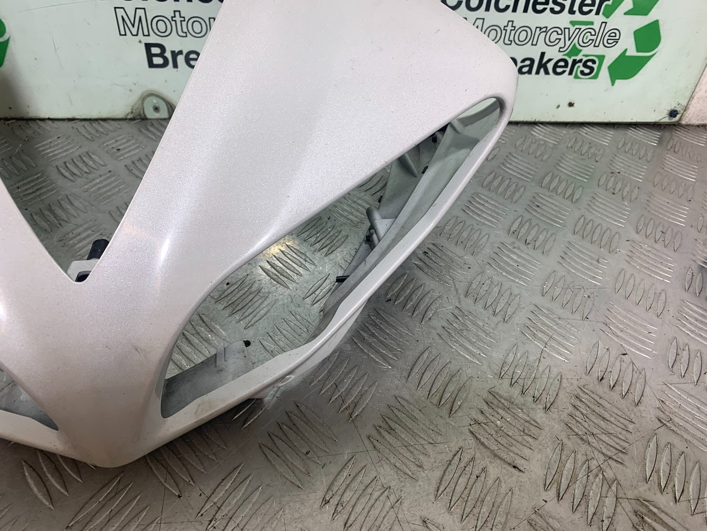 YAMAHA YZF R1 14 B BIG BANG TOP FAIRING   2009-14 (CMB1175)