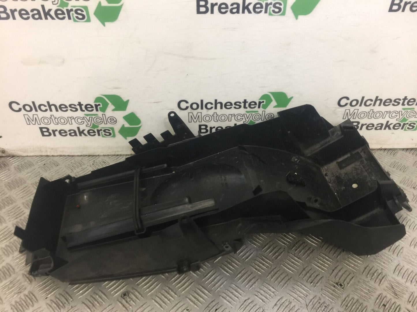 HONDA CB1300 CB 1300 SA-7 UNDERTRAY  YEAR 2005-2009  STOCK 623