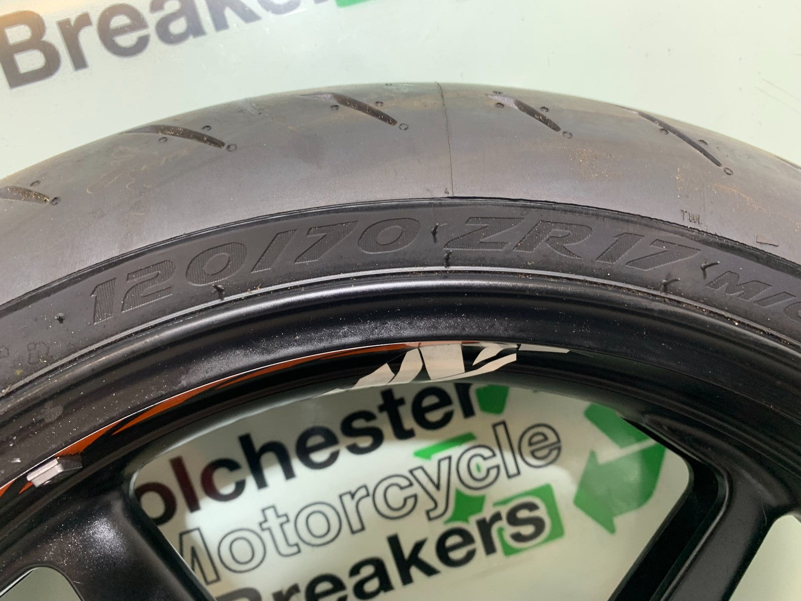KTM 690 DUKE R LC4 FRONT WHEEL YEAR 2012-2015  (CMB1180)