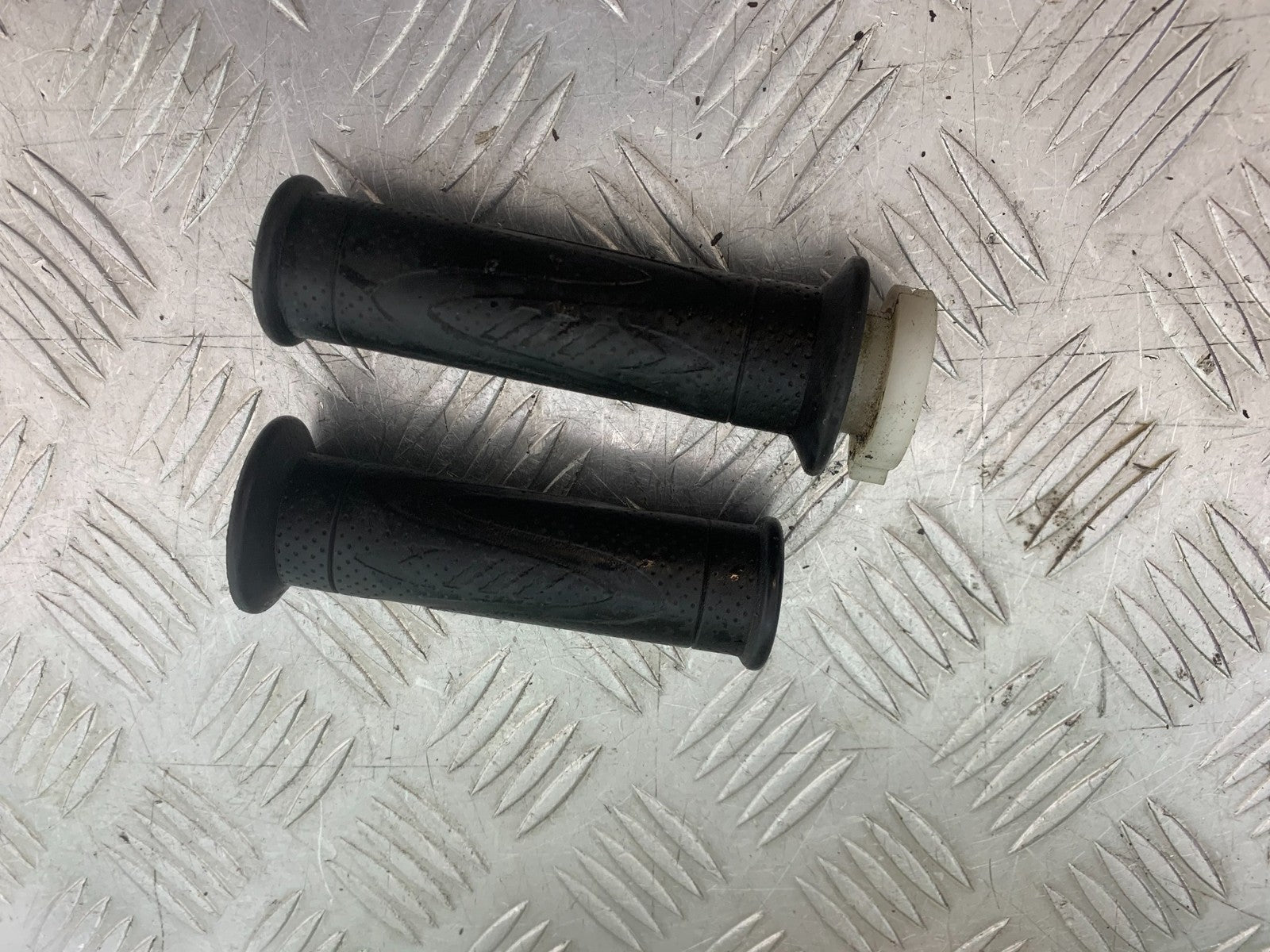 BENELLI BN125 BN 125 THROTTLE TWIST GRIP  YEAR 2018-2021 (CMB1245)