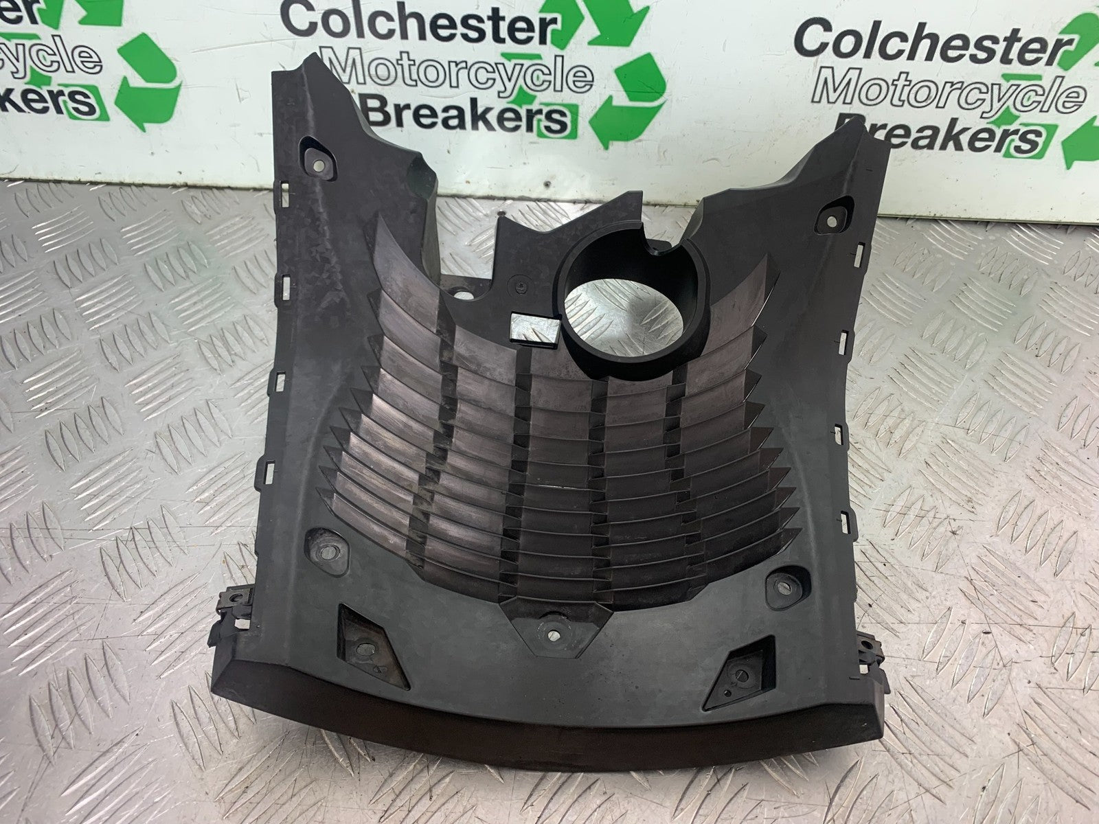 YAMAHA XMAX 300 RADIATOR GRILL YEAR 2017-2020 (CMB1218)