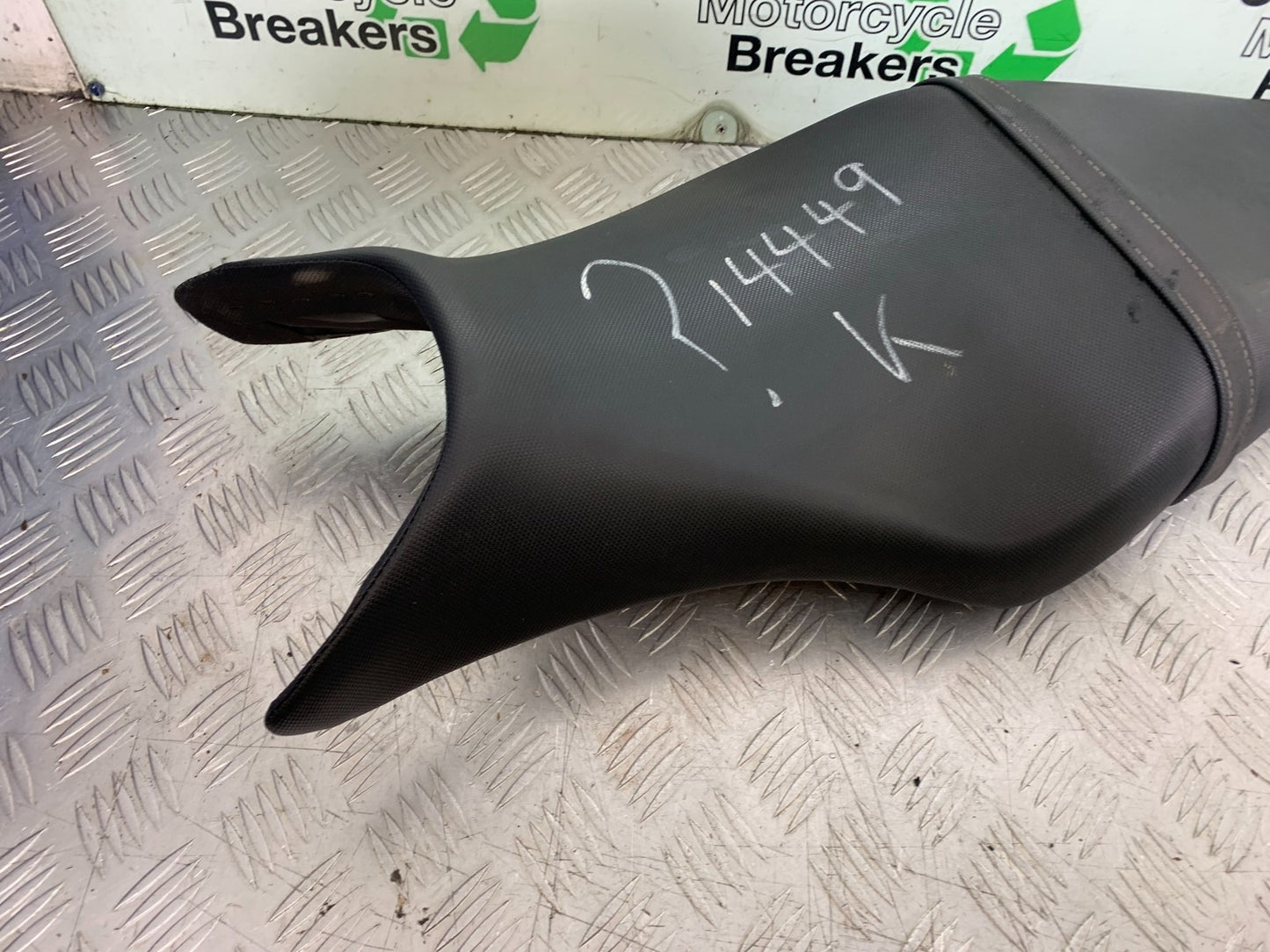 HONDA CB650F CB 650 FA-E SEAT  YEAR 2014-2017 (CMB1226)