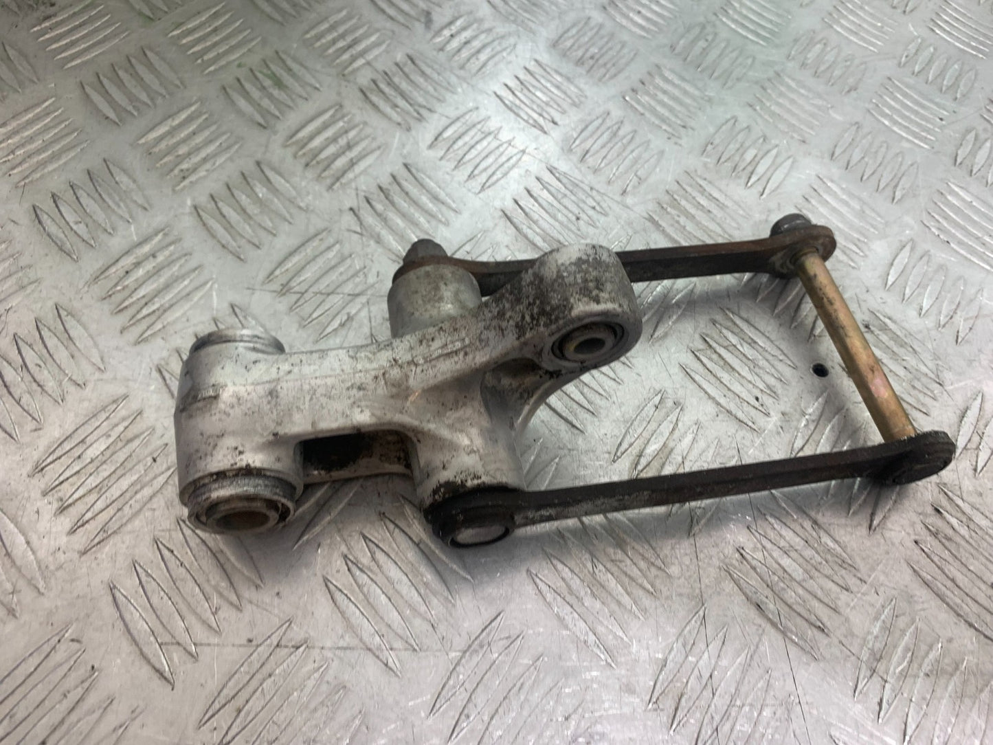 SUZUKI GSR600 GSR 600 REAR SHOCK LINKAGE  2006-2010 (CMB1177)