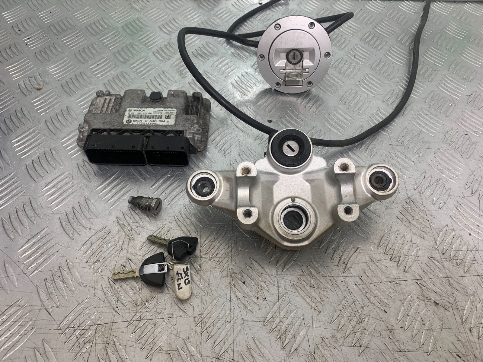BMW R1200 R 1200 GS ECU LOCKS KEYS   YEAR 2013-2016 (CMB1257)