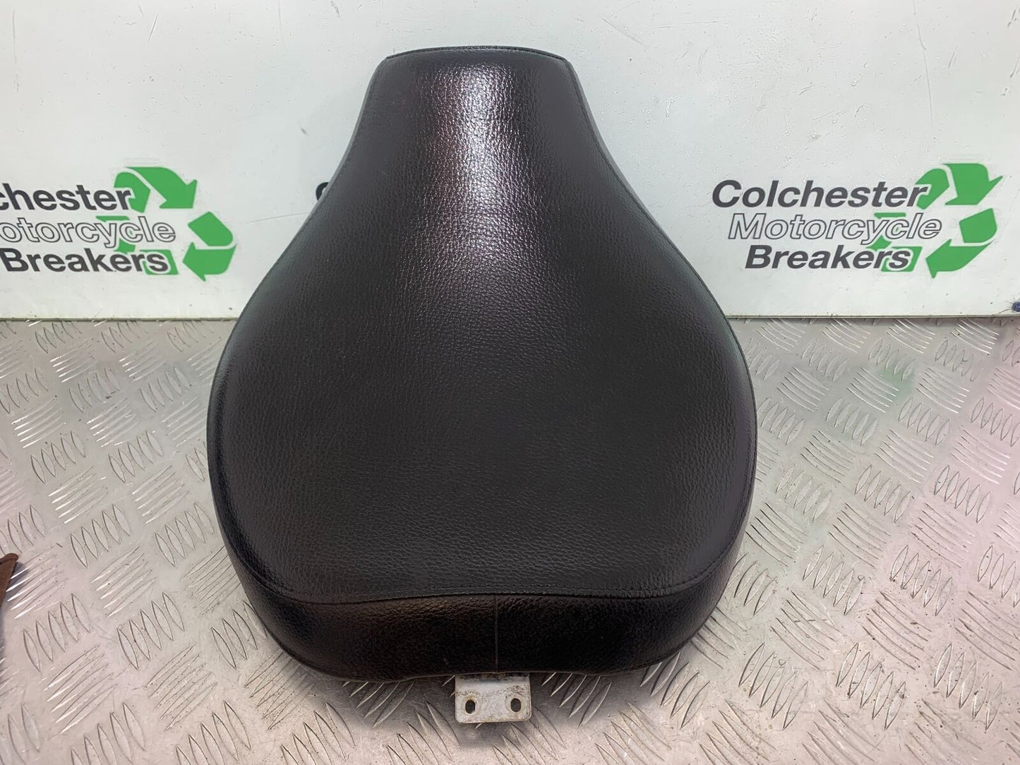 SUZUKI INTRUDER VL800 C800 FRONT SEAT  YEAR 2012-16 (CMB1039)