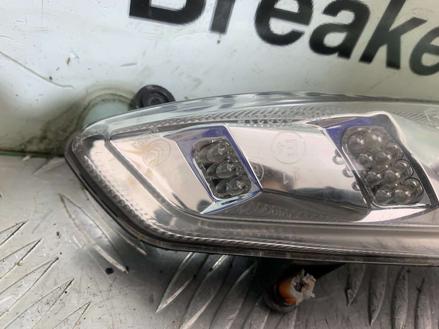 KYMCO CK1 125 FRONT RIGHT INDICATOR YEAR 2014 - 2016 (CMB1181)