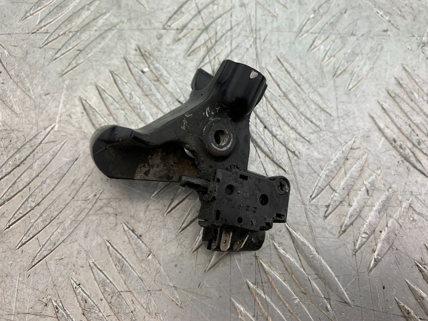 HONDA CB650F CB 650 FA-E CLUTCH LEVER BRACKET  YEAR 2014-2017 (CMB1226)