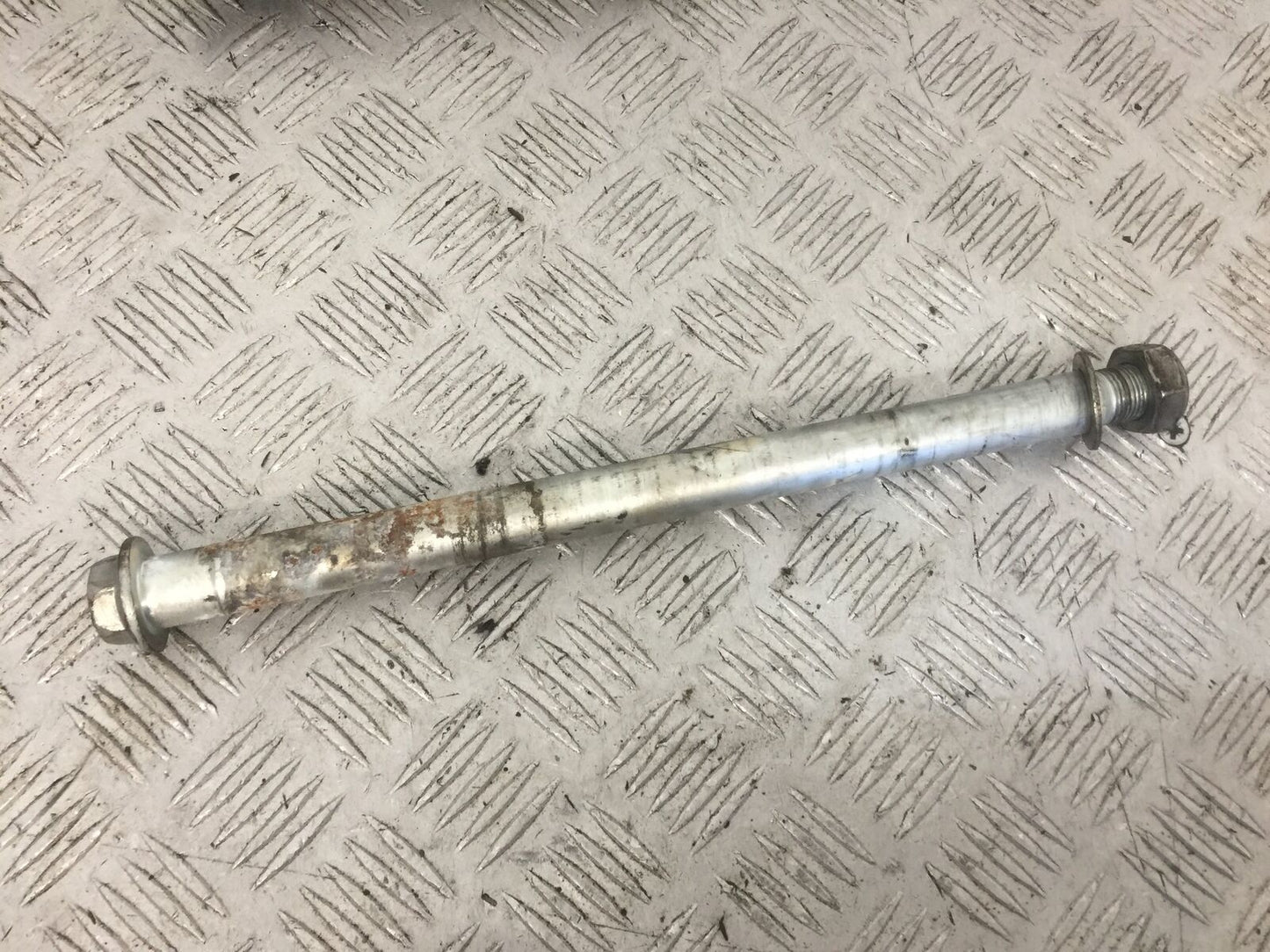 HONDA CB600 CB 600 F-9 HORNET SWINGARM SPINDLE  2009 (STOCK 869)
