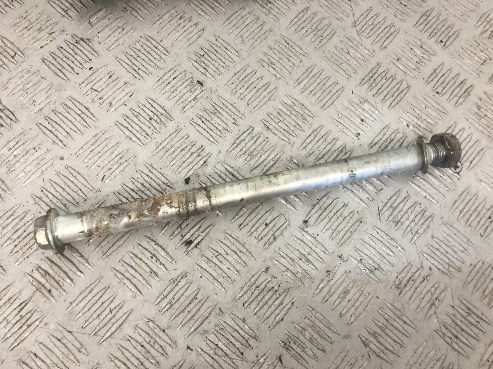 HONDA CB600 CB 600 F-9 HORNET SWINGARM SPINDLE  2009 (STOCK 869)