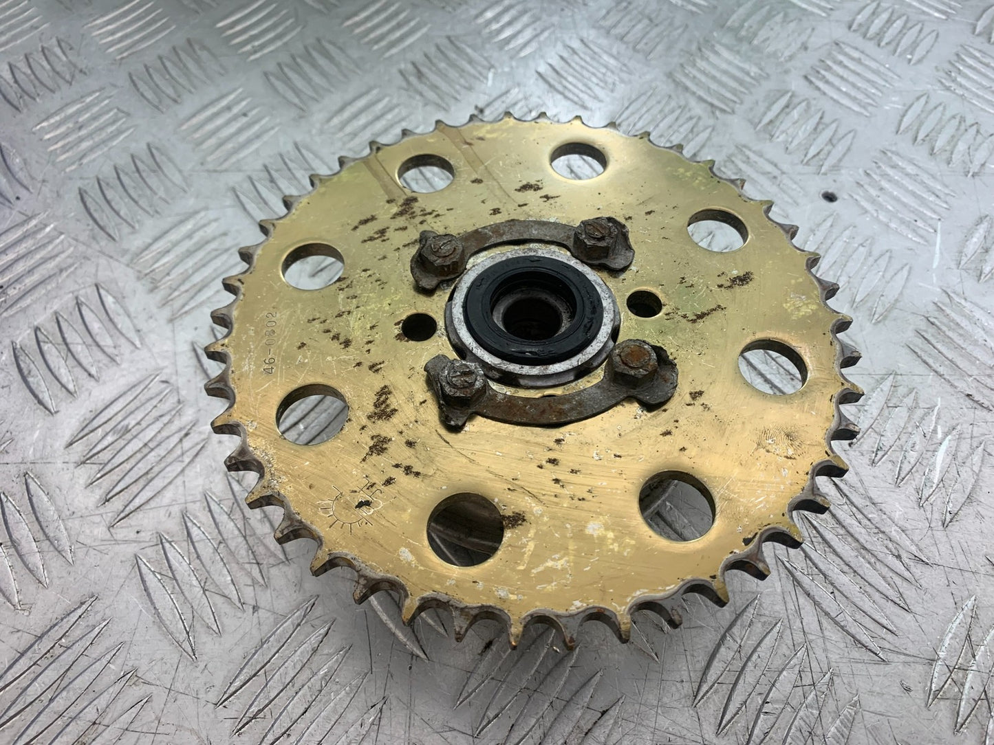 SUZUKI GP100 GP 100 REAR SPROCKET CARRIER   YEAR 1978-1988 (CMB1259)