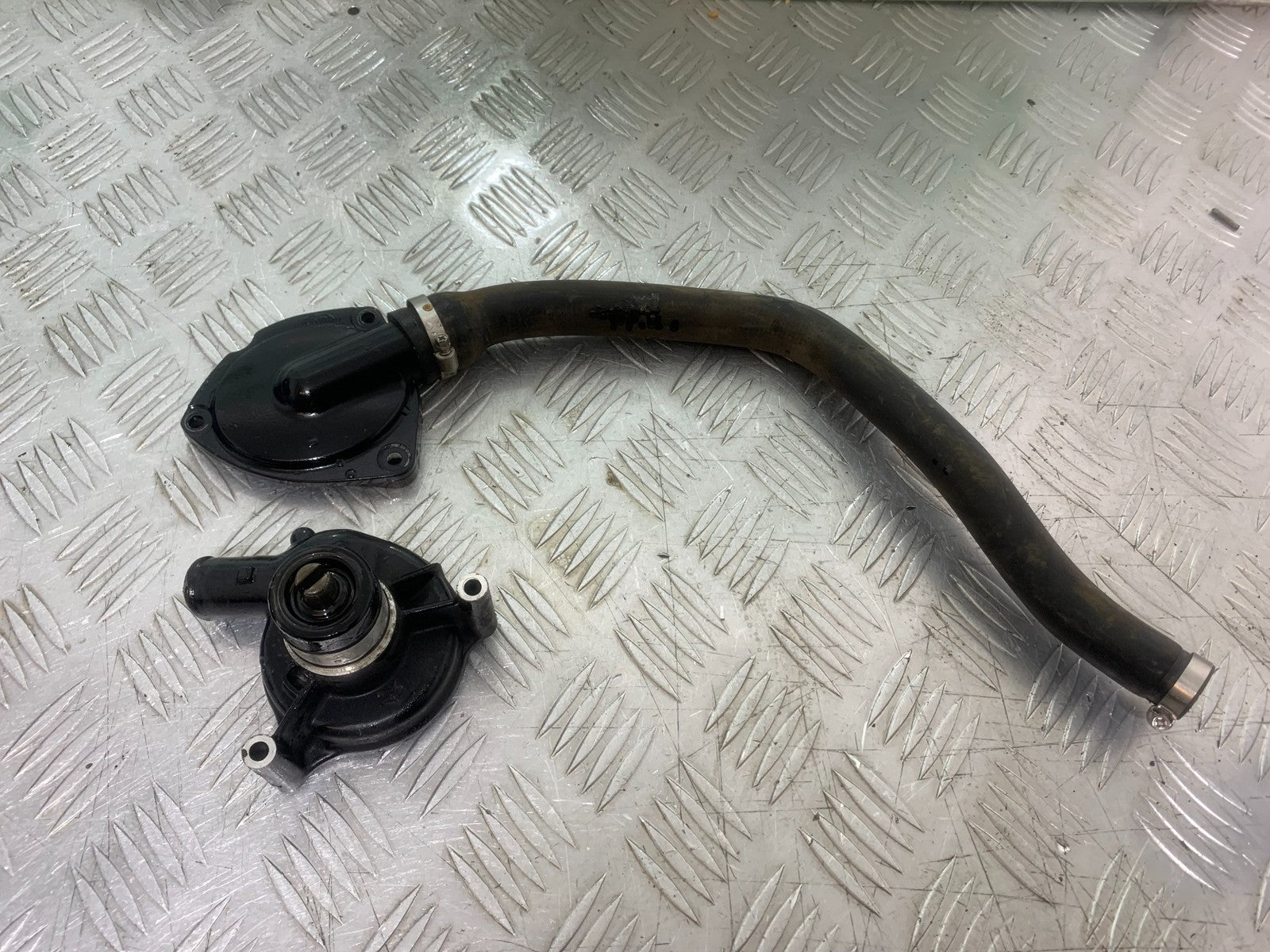 TRIUMPH 1050 SPRINT GT WATER PUMP  YEAR 2010-2016 (CMB1250)