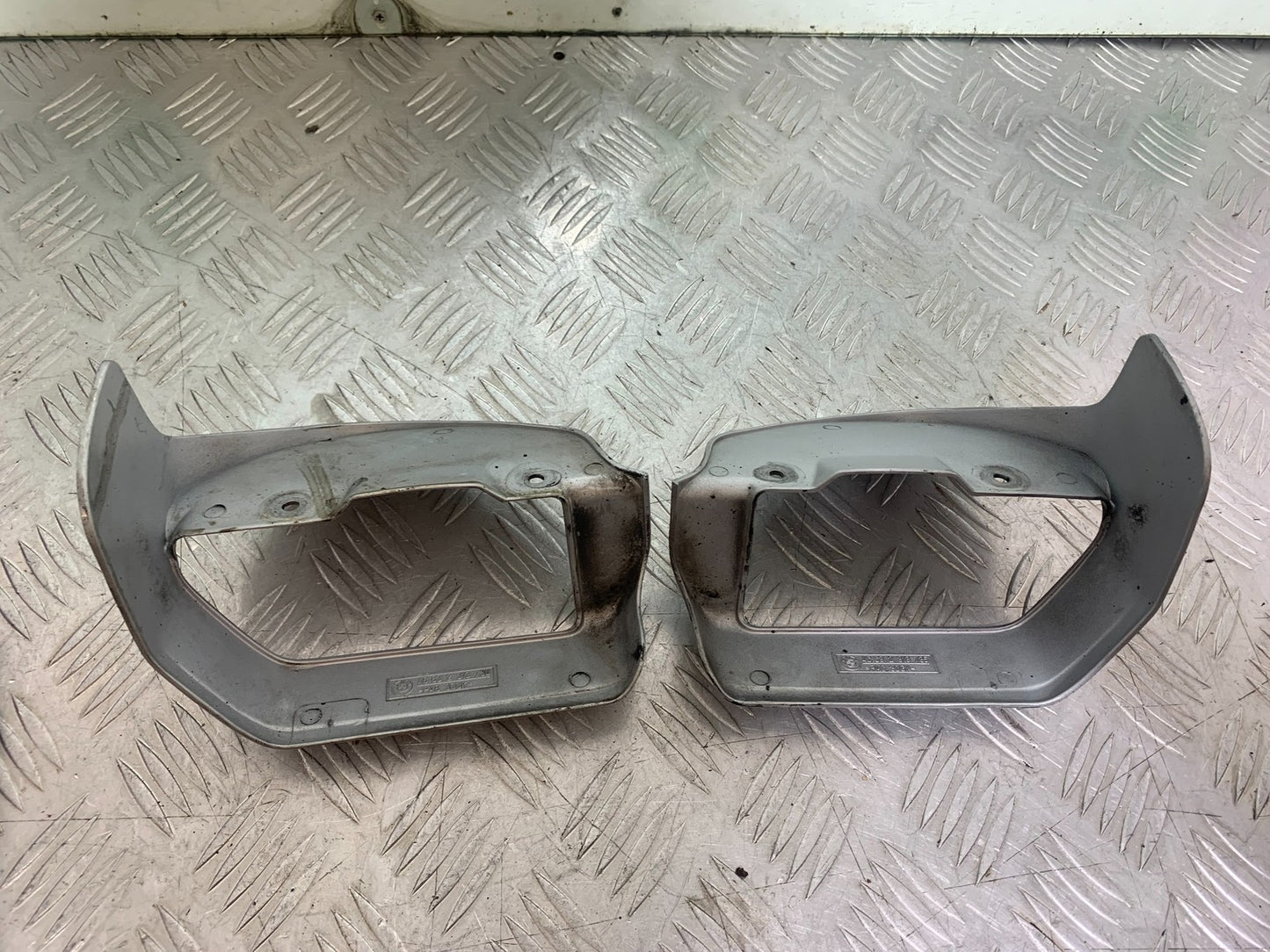 BMW R850 R R850R OIL COOLER COVERS   YEAR 1994-2002 (CMB1170)
