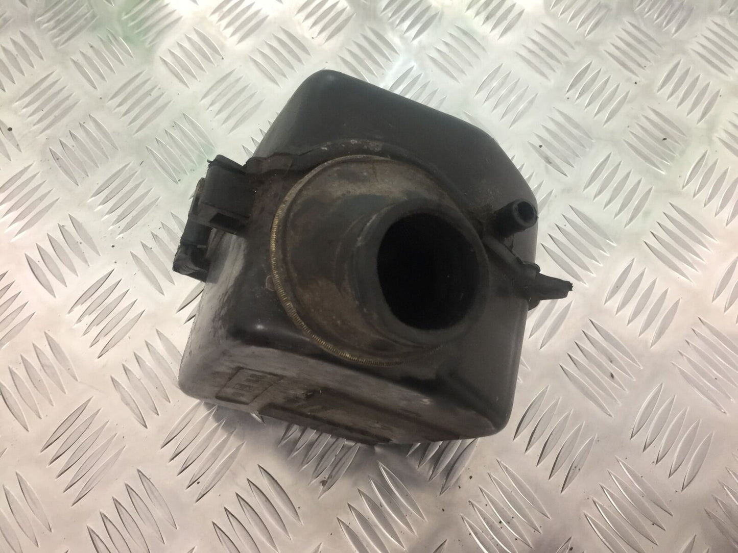 MUTT MONGREL 125 AIRBOX  YEAR 2016-2020 (STOCK 910)