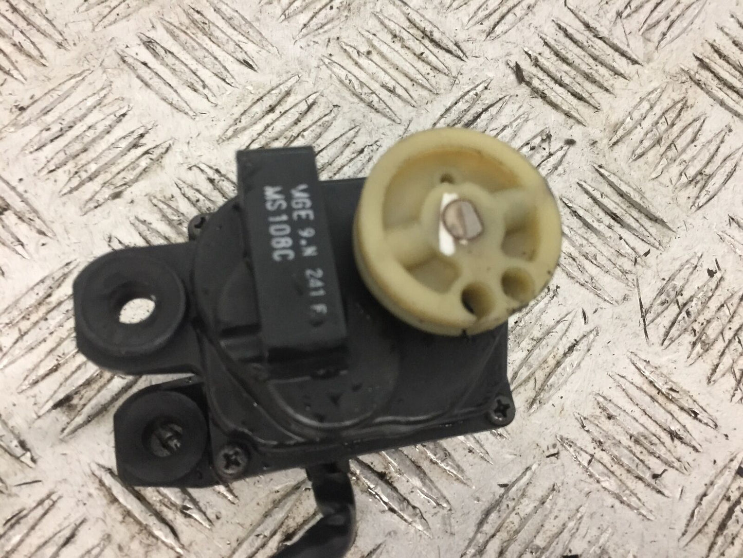 HONDA VFR1200 VFR 1200 FA EXHAUST SERVO MOTOR    YEAR 2010-11  (STOCK 793)