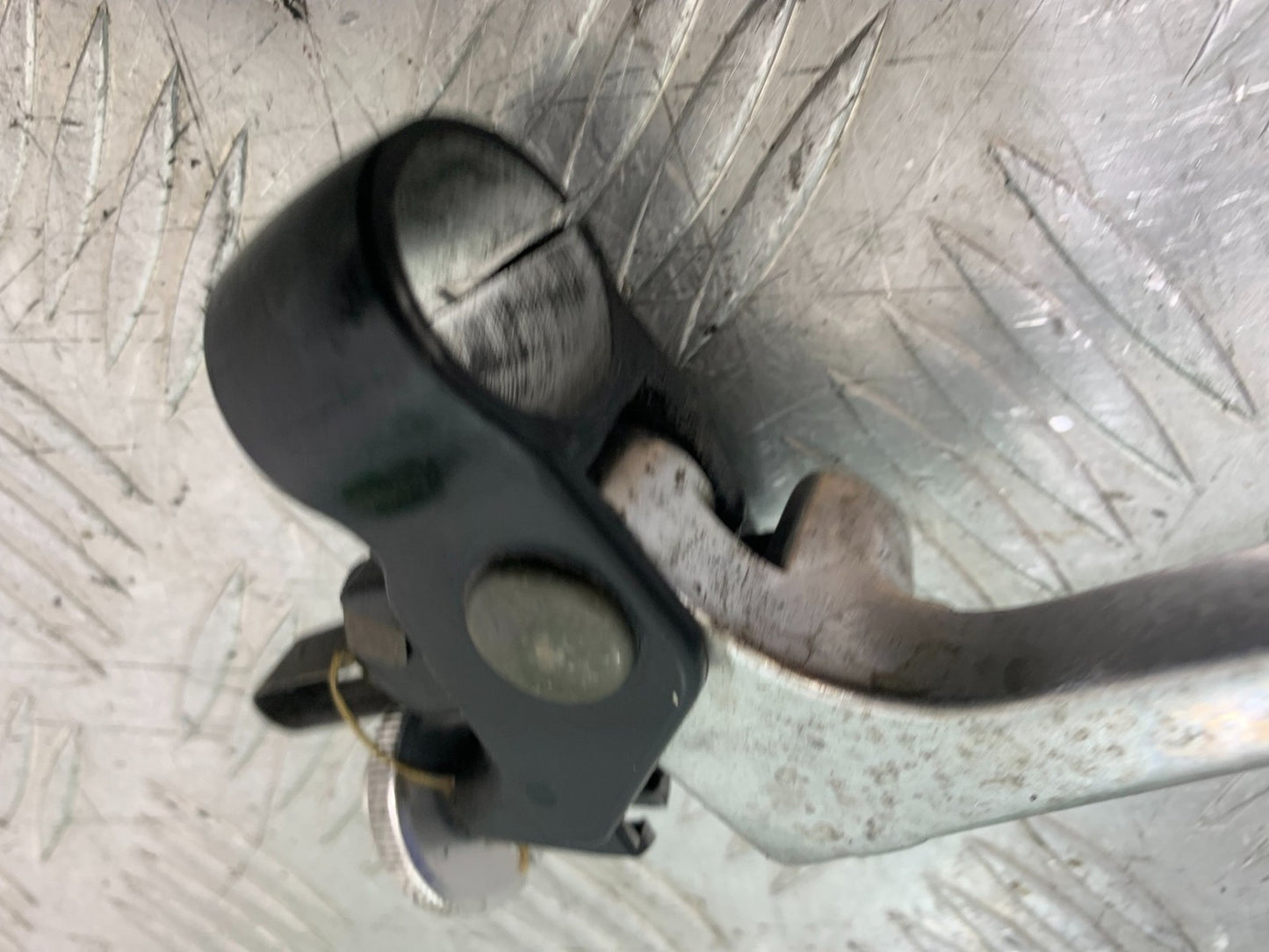 YAMAHA FZS1000 FAZER CLUTCH LEVER AND BRACKET  YEAR 2001-05 (CMB1275)