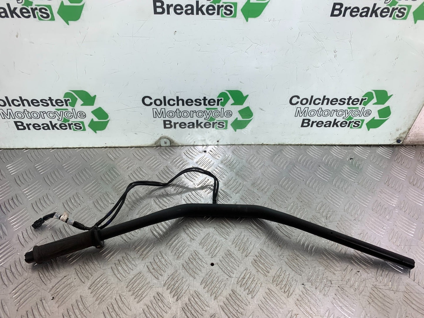 TRIUMPH TRIDENT 660 HANDLEBARS AND 1 X GRIP YEAR 2021-2024 (CMB1295)
