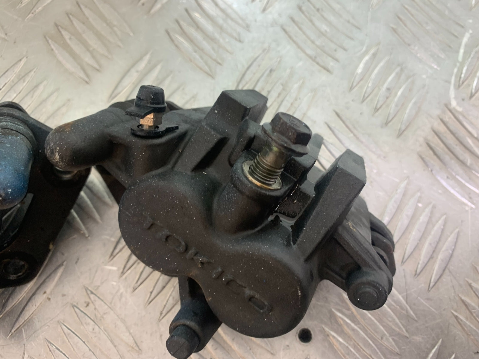 SUZUKI GSX750 F GSX 750 F FRONT BRAKE CALIPERS  YEAR 1998-2003 (CMB1063)