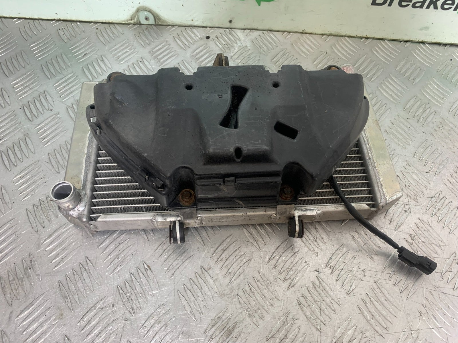 HONDA CBF600 CBF 600 RADIATOR AND FAN  YEAR 2004-07  (CMB1305)