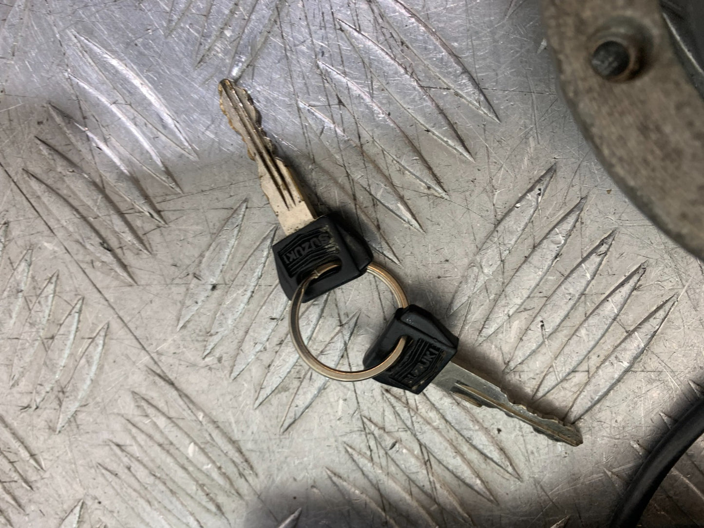 SUZUKI RF900 RF 900  LOCK  SET AND KEY YEAR 1994-1999 CMB1326