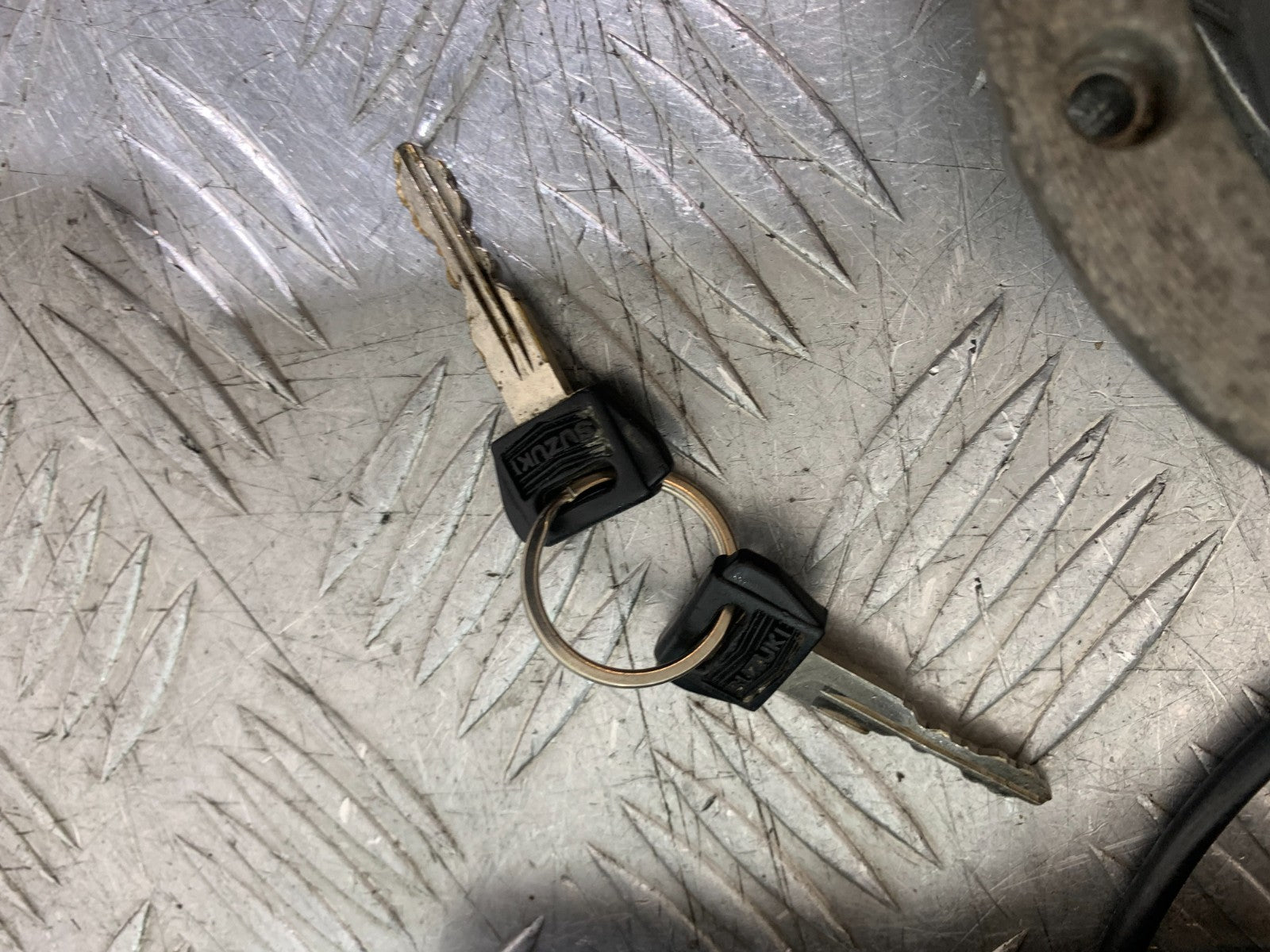 SUZUKI RF900 RF 900  LOCK  SET AND KEY YEAR 1994-1999 CMB1326