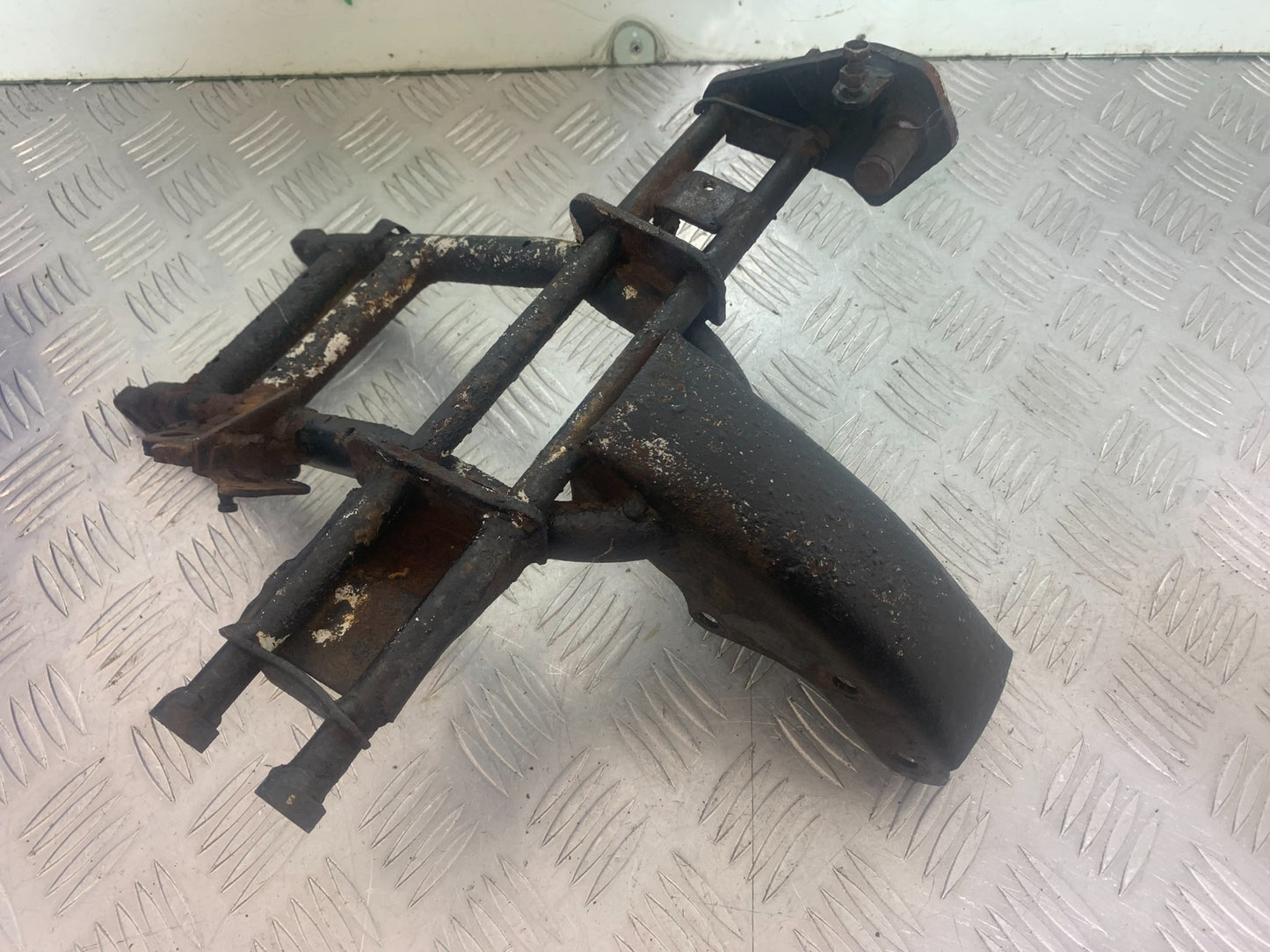 PIONEER XF250 ENGINE BRACKET YEAR 2009 (CMB1143)