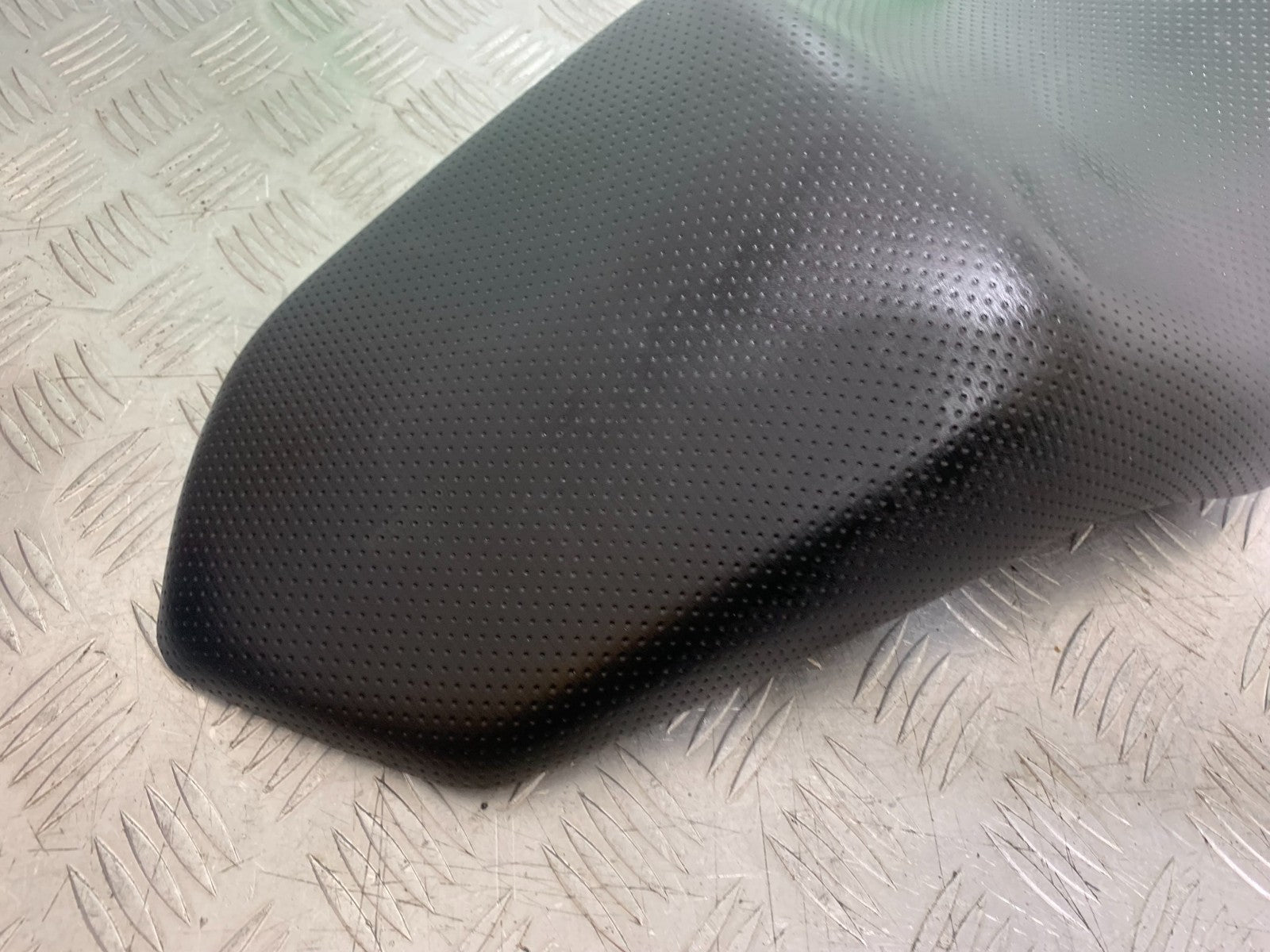 YAMAHA XJ6 XJ6-S SEAT  YEAR 2009-2015  (CMB1212)