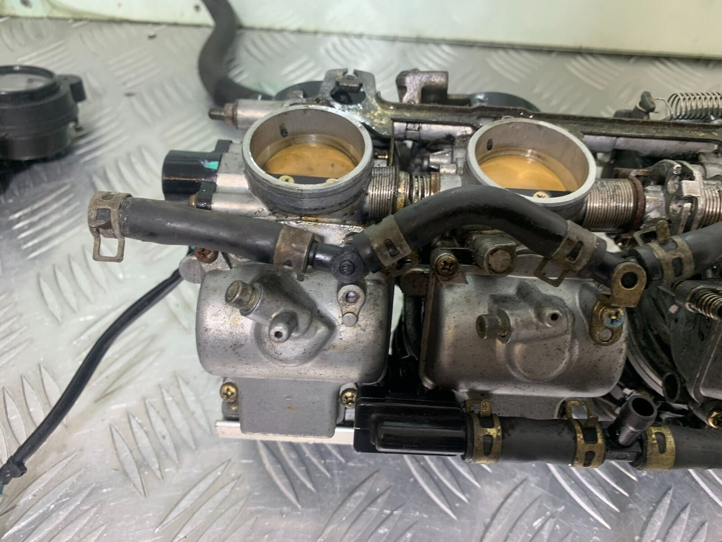 YAMAHA YZF600 YZF 600 THUNDERCAT CARBS 1996-2003 (CMB1046)