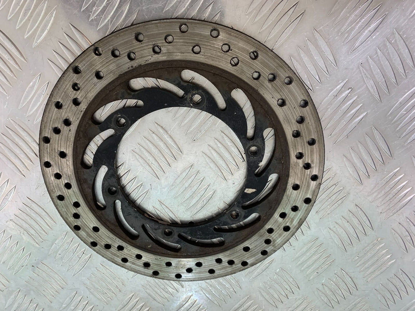 YAMAHA FJR1300 FJR 1300 REAR BRAKE DISC YEAR 2001-05 (CMB1005)