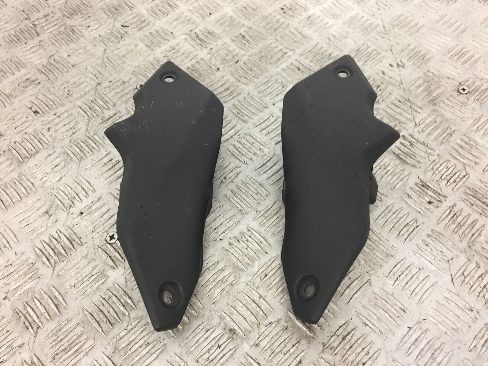 YAMAHA MT07 MT-07 TRACER LEFT AND RIGHT INFILL COVERS  YEAR 2017