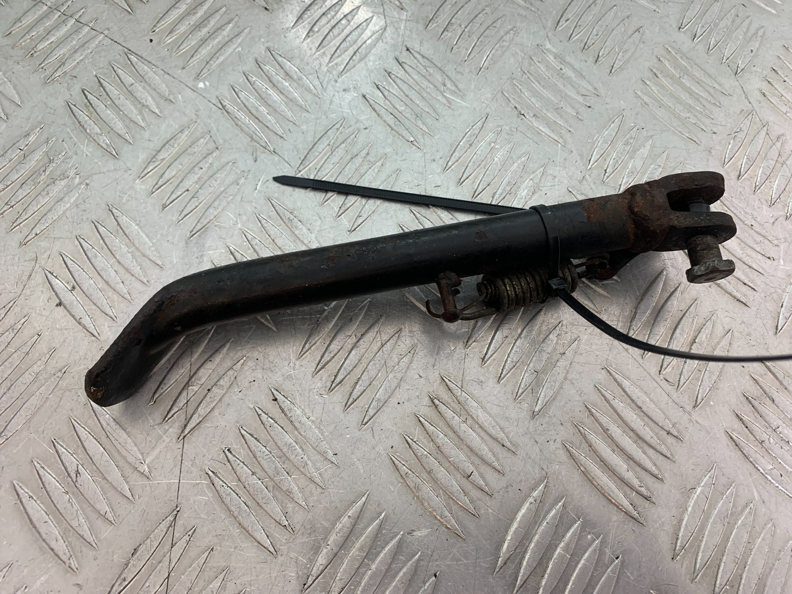 PIONEER XF250 SIDE STAND  YEAR 2009 (CMB1143)